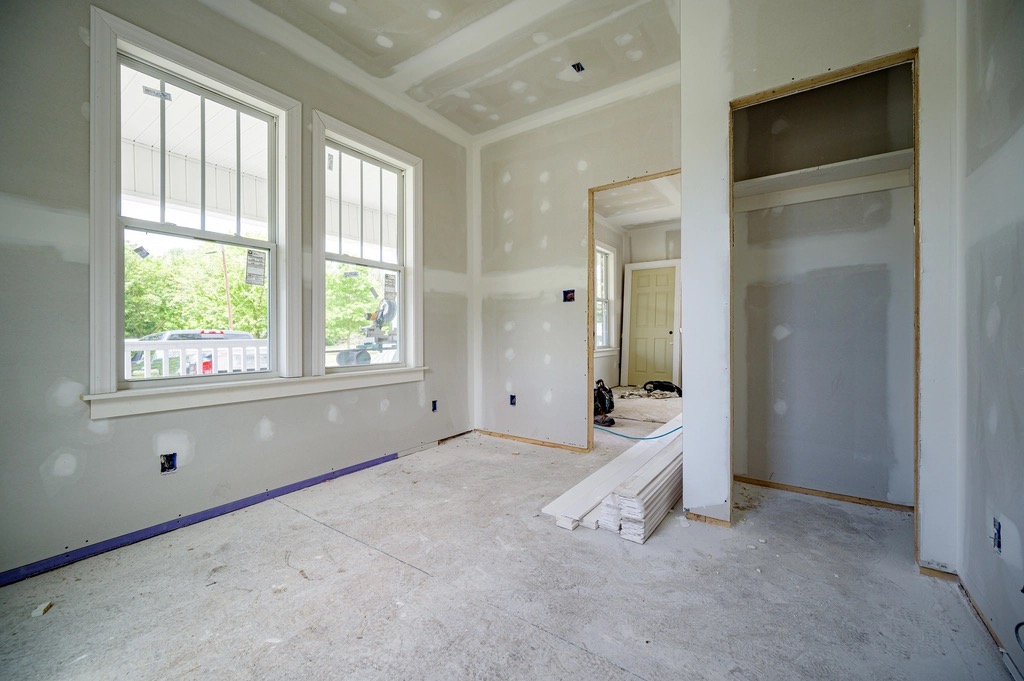 Tidy, freshly cleaned modern home interior